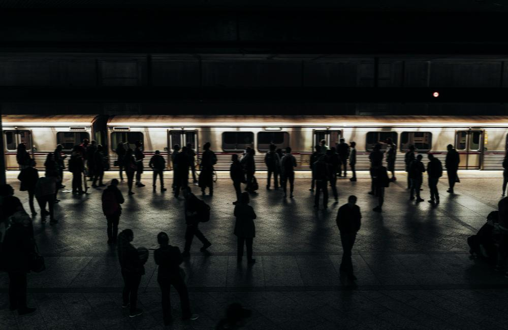 Subway platform — urban commute
